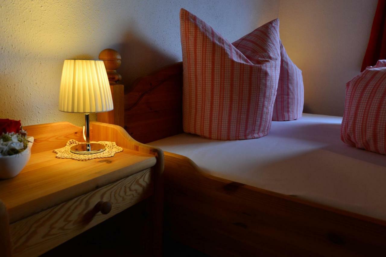 Ferienwohnung Frauenschuh Vorderhornbach Bagian luar foto