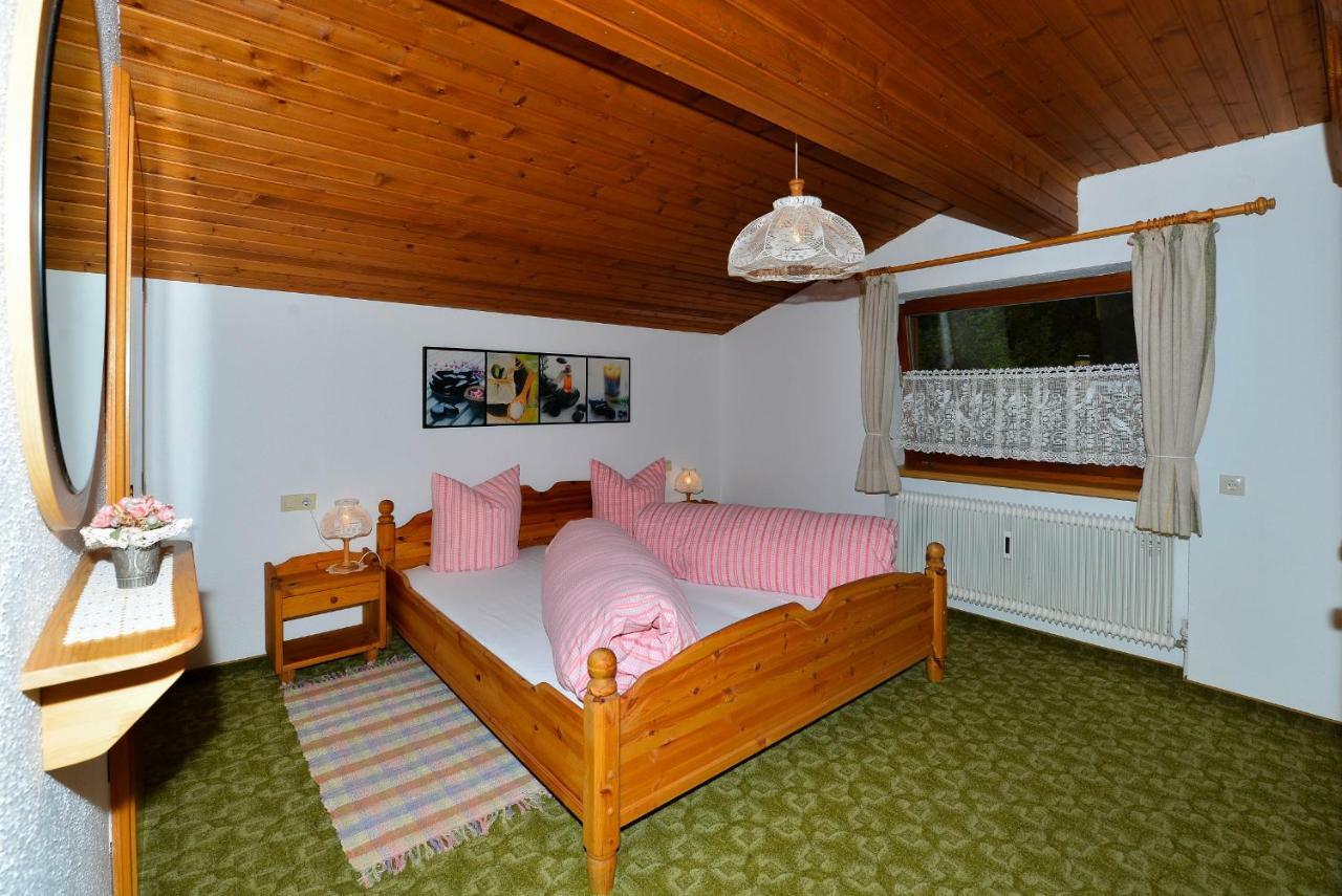 Ferienwohnung Frauenschuh Vorderhornbach Bagian luar foto